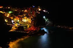 Manarola la nuit, Cinque Terre, Italie